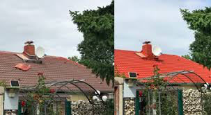 Links ein gereinigtes Dach und rechts ein frisch beschichtetes Dach in Wunschfarbe